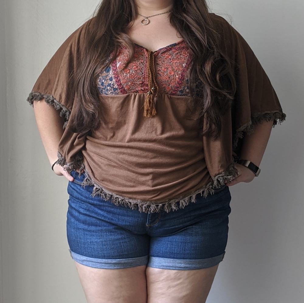 🌸3/$30 Boho Chic Suede Lace Top Size L